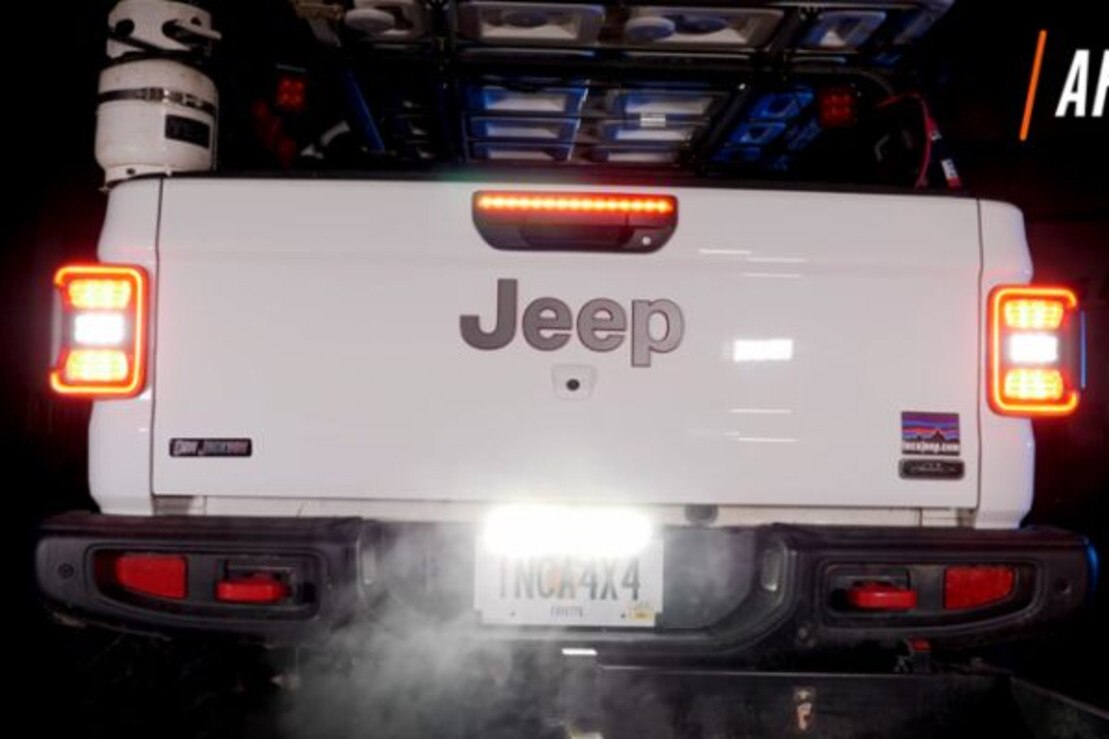 1920 Jeep Gladiator XTR License Plate LED Reverse Light Bar